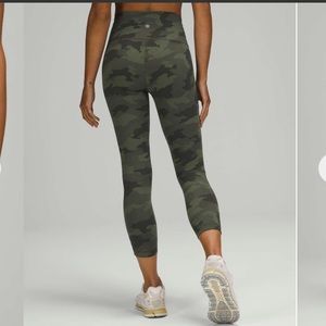 Wunder Train High-Rise Crop 23”